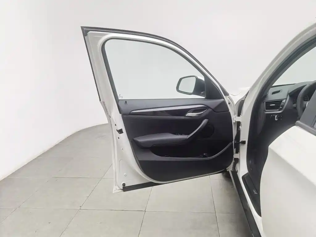 BMW X1 — миниатюра 8