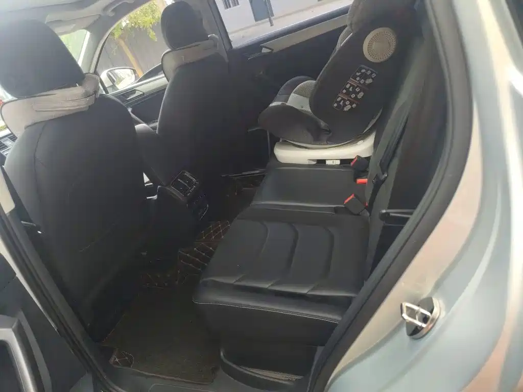 Volkswagen Tiguan L — миниатюра 13