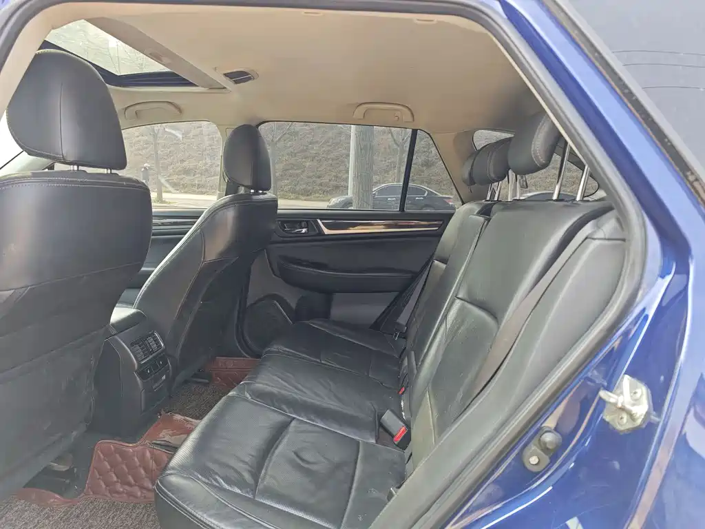 SUBARU OUTBACK