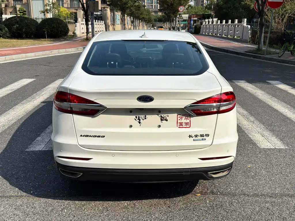 Ford Mondeo — миниатюра 5