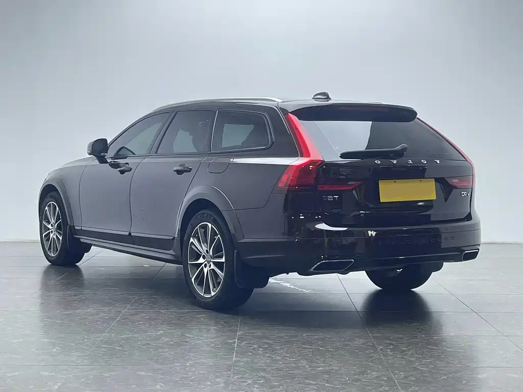 Volvo V90 — миниатюра 6