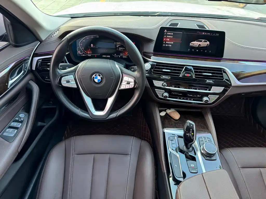 BMW 5 Series — миниатюра 14
