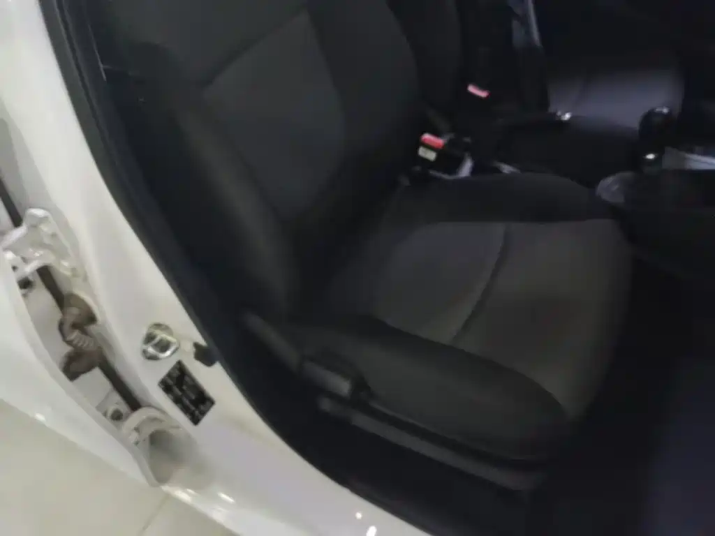 Hyundai Verna — миниатюра 25