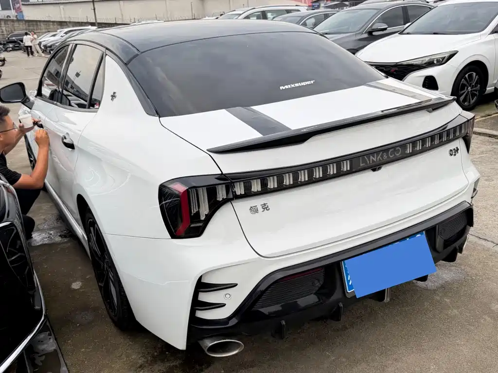 Lynk & Co 03 — миниатюра 4