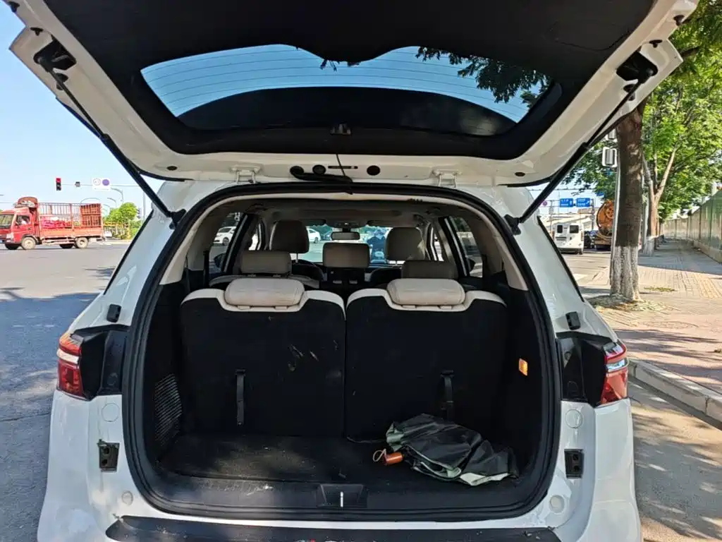 BYD MAX New Energy — миниатюра 19
