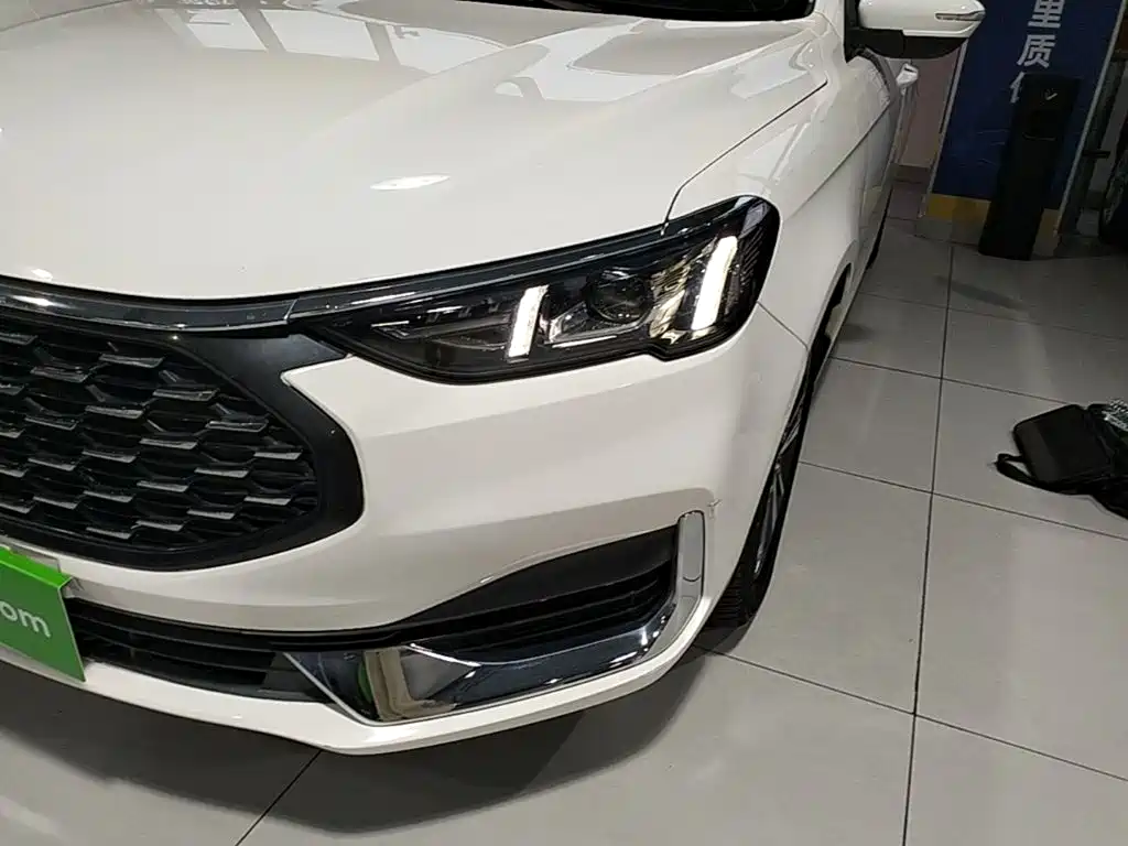 Ford Escort — миниатюра 24
