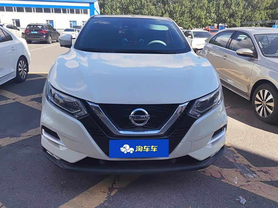 Nissan Qashqai 2.0 л 2021 г. Белый, пробег 48300 км