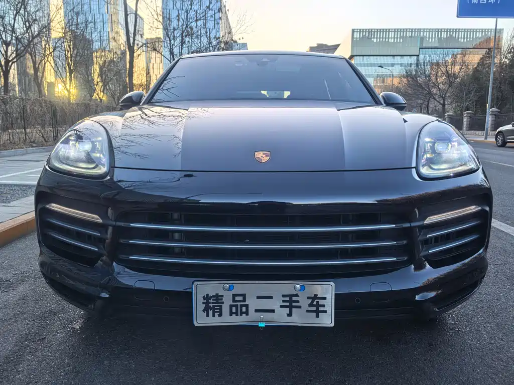 PORSCHE CAYENNE