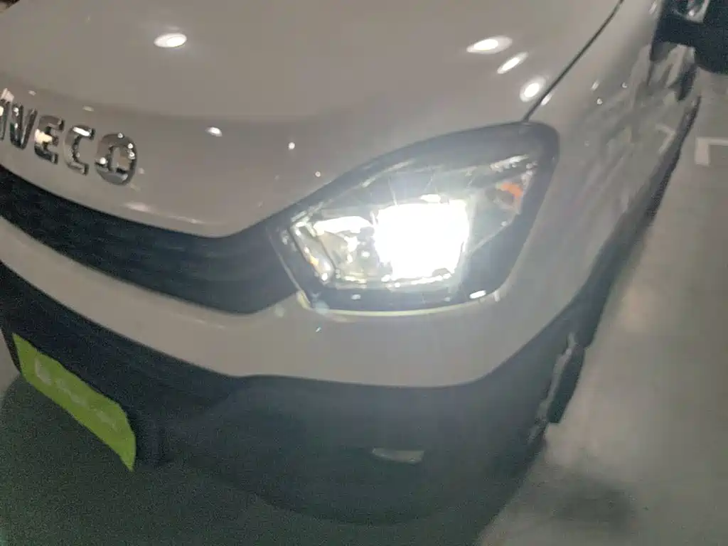 IVECO Ousheng — миниатюра 24