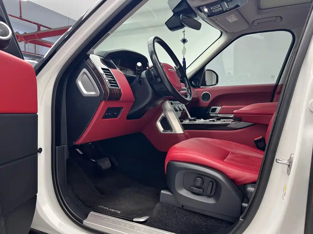 Land Rover Range Rover — миниатюра 8