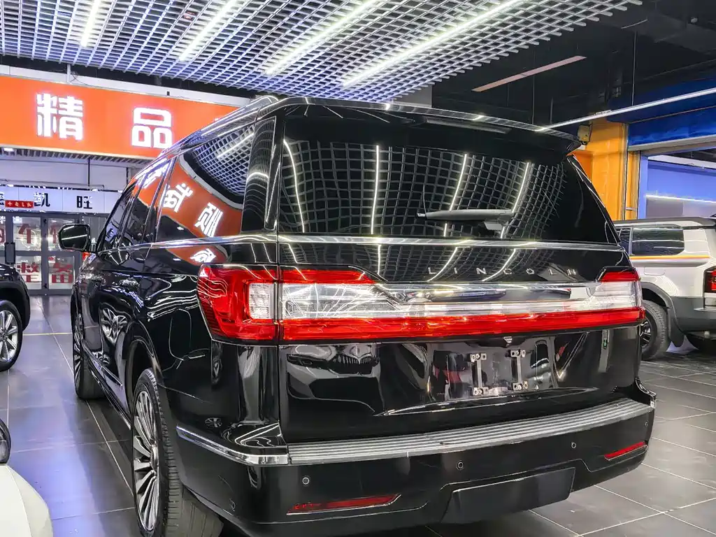 Lincoln Navigator — миниатюра 4
