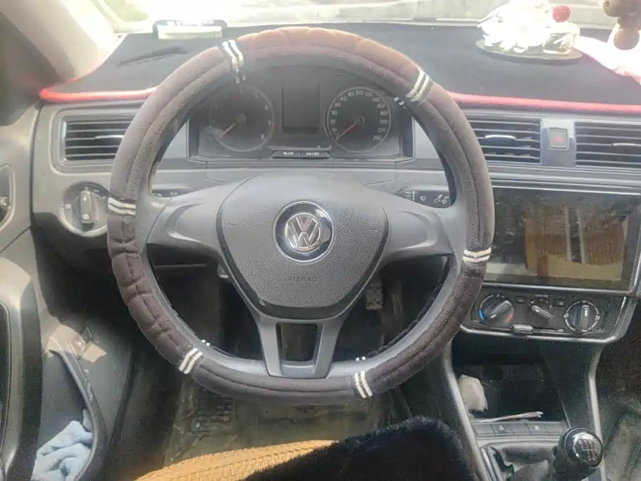 Volkswagen Santana — миниатюра 15