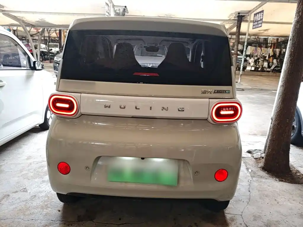 Wuling MINIEV — миниатюра 6