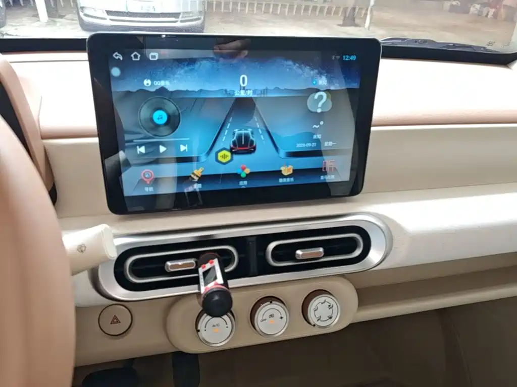 Wuling MINIEV — миниатюра 13