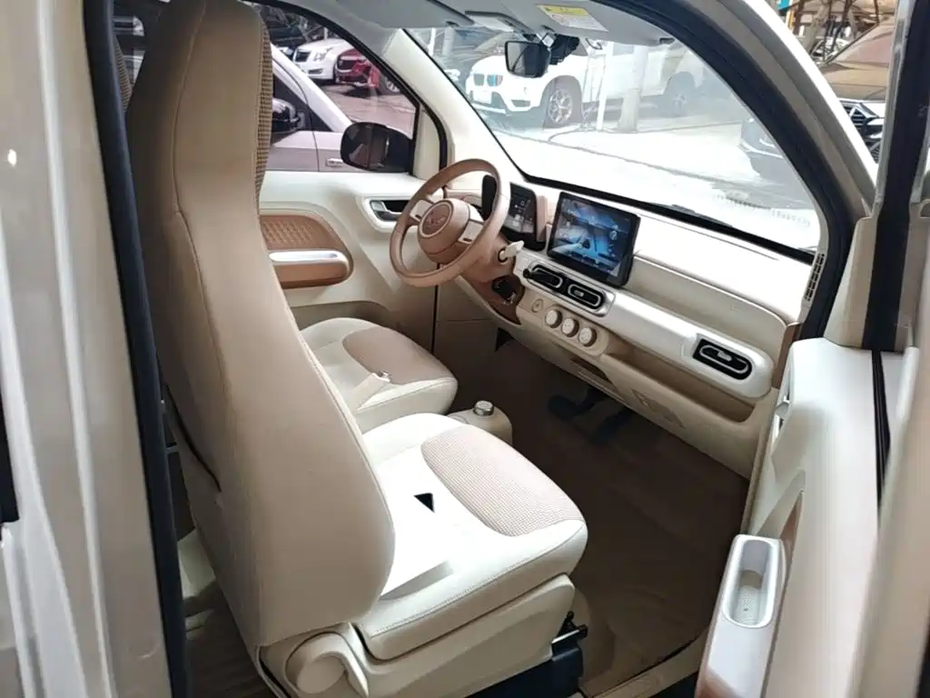 Wuling MINIEV — миниатюра 25
