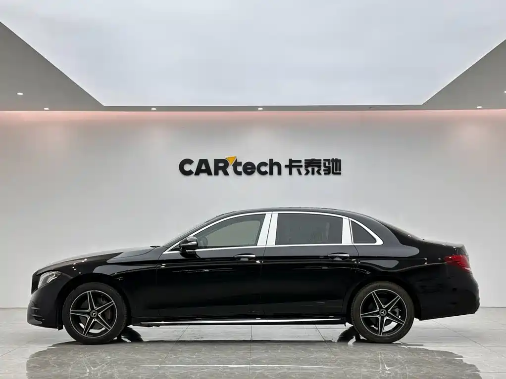 Mercedes-Benz E-Class — миниатюра 2