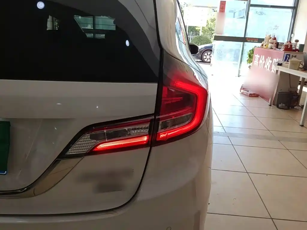 Honda Jade — миниатюра 8