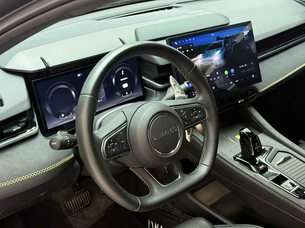 Lynk & Co 03 — миниатюра 7