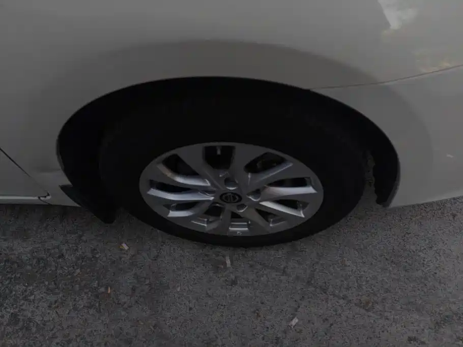 Nissan Sylphy — миниатюра 6