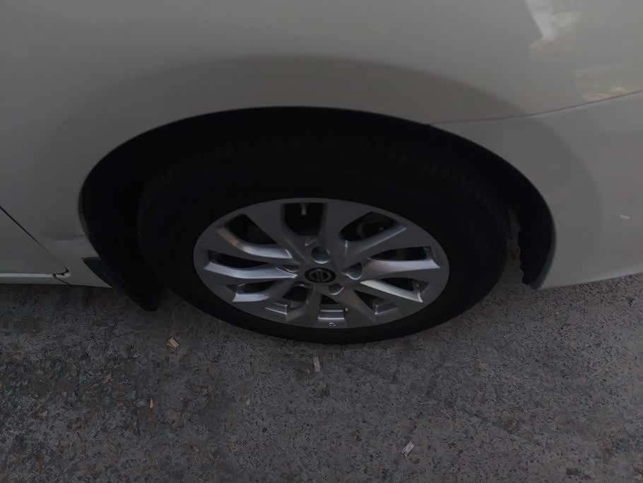 Nissan Sylphy 1.6 л 2024 г. Белый, пробег 21800 км