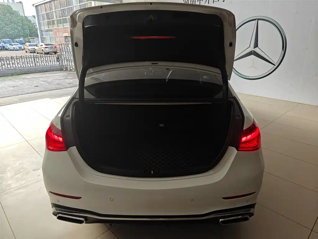 Mercedes-Benz C-Class — миниатюра 15