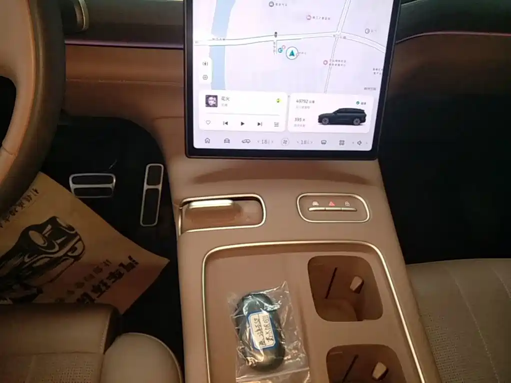 NIO ES8 — миниатюра 14
