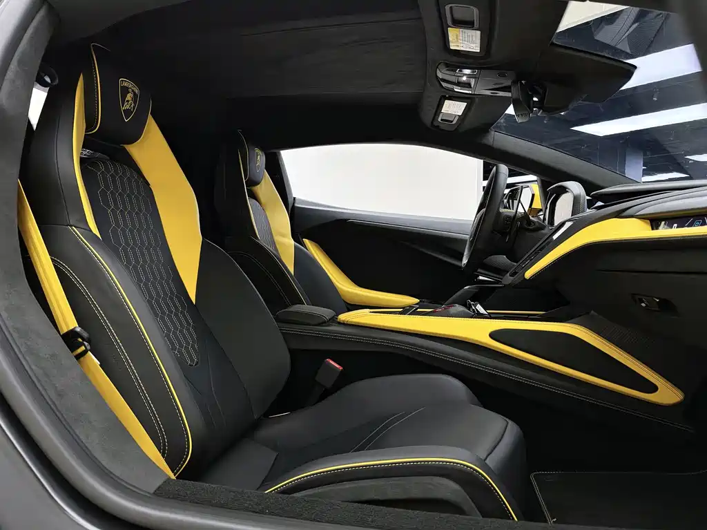 Lamborghini Revuelto — миниатюра 18