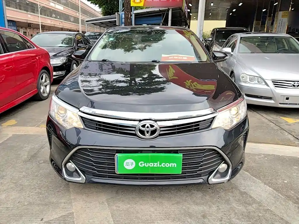 Toyota Camry — миниатюра 3