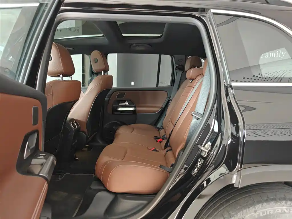 Mercedes-Benz EQB — миниатюра 10