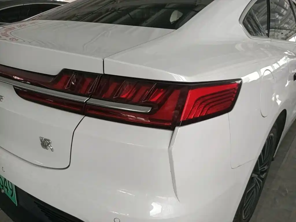 BYD Han — миниатюра 8