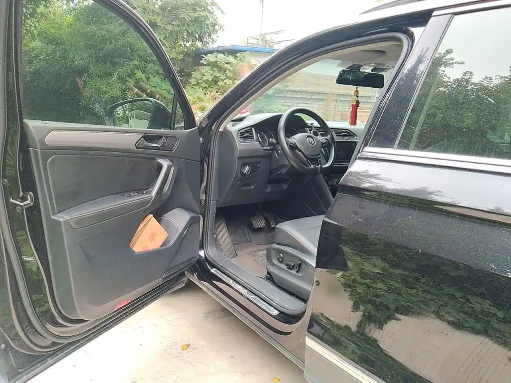 Volkswagen Tiguan L — миниатюра 17