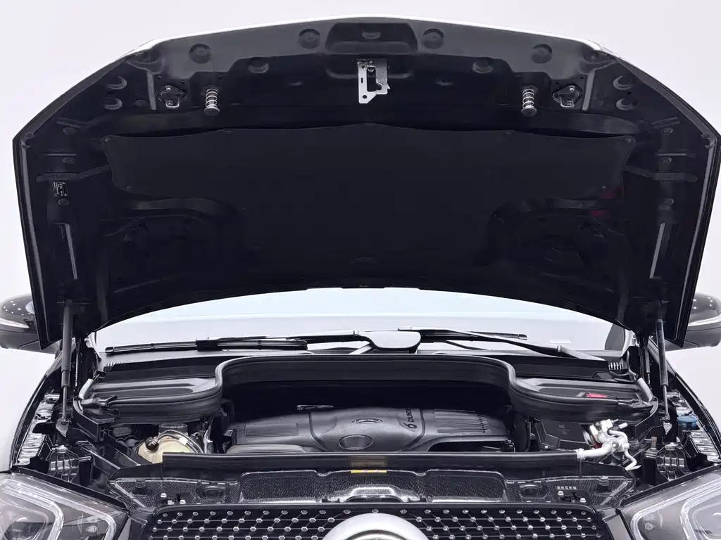 Mercedes-Benz GLE (Import) — миниатюра 10