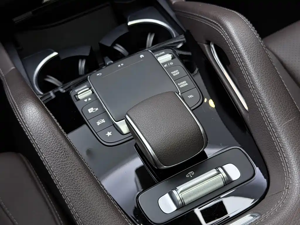 Mercedes-Benz GLE (Import) — миниатюра 24