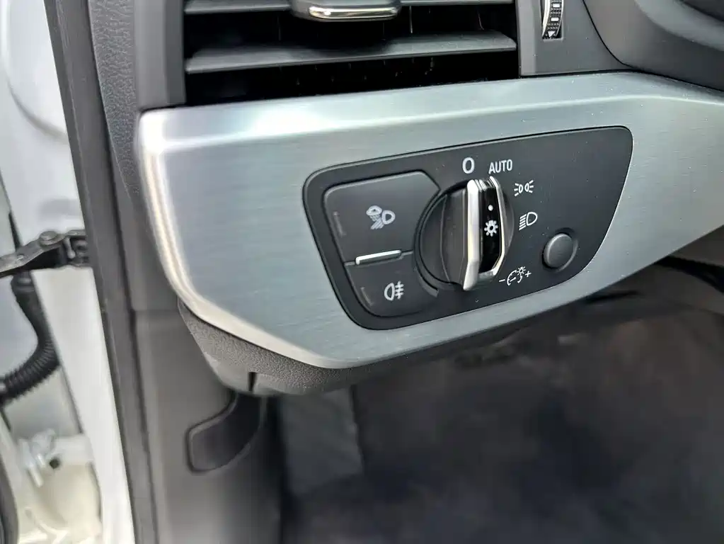 Audi A4L — миниатюра 25