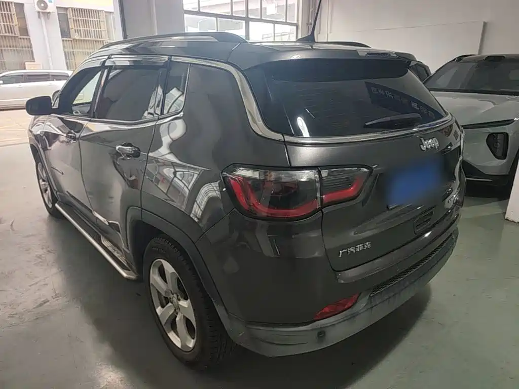 Jeep Compass — миниатюра 5