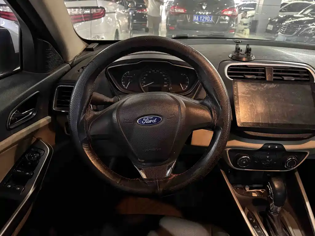 Ford Escort — миниатюра 6