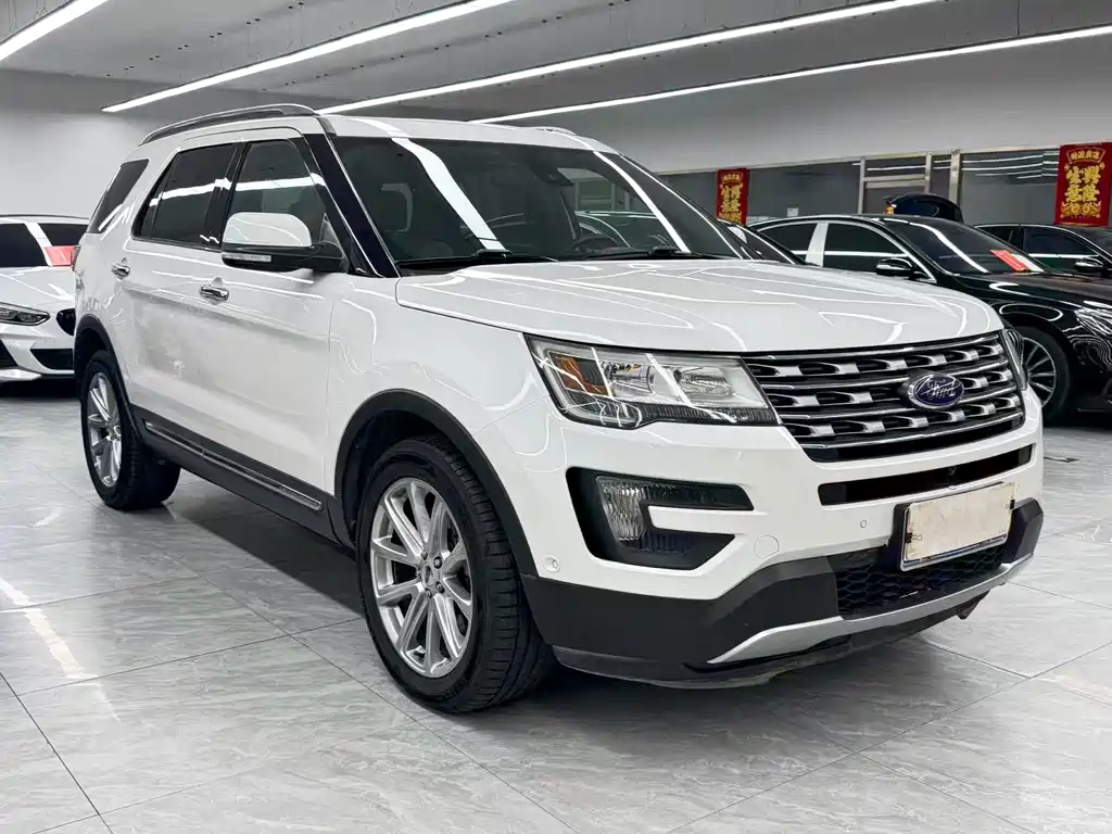Ford Explorer (Import) — миниатюра 3
