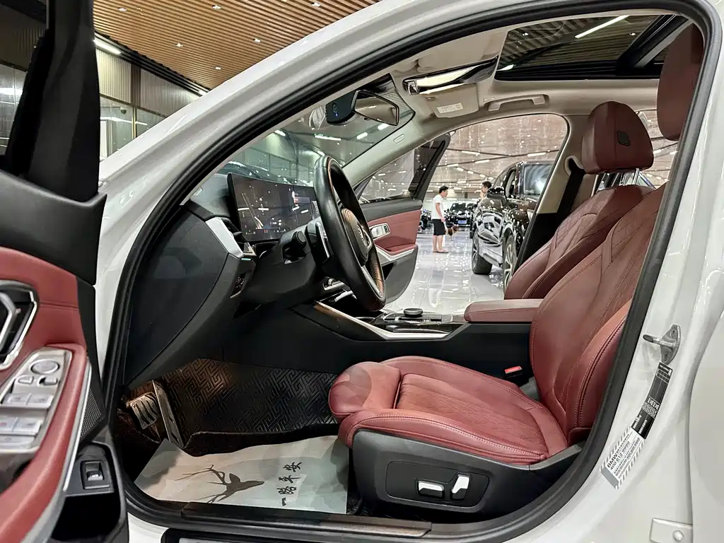 BMW 3 Series — миниатюра 7