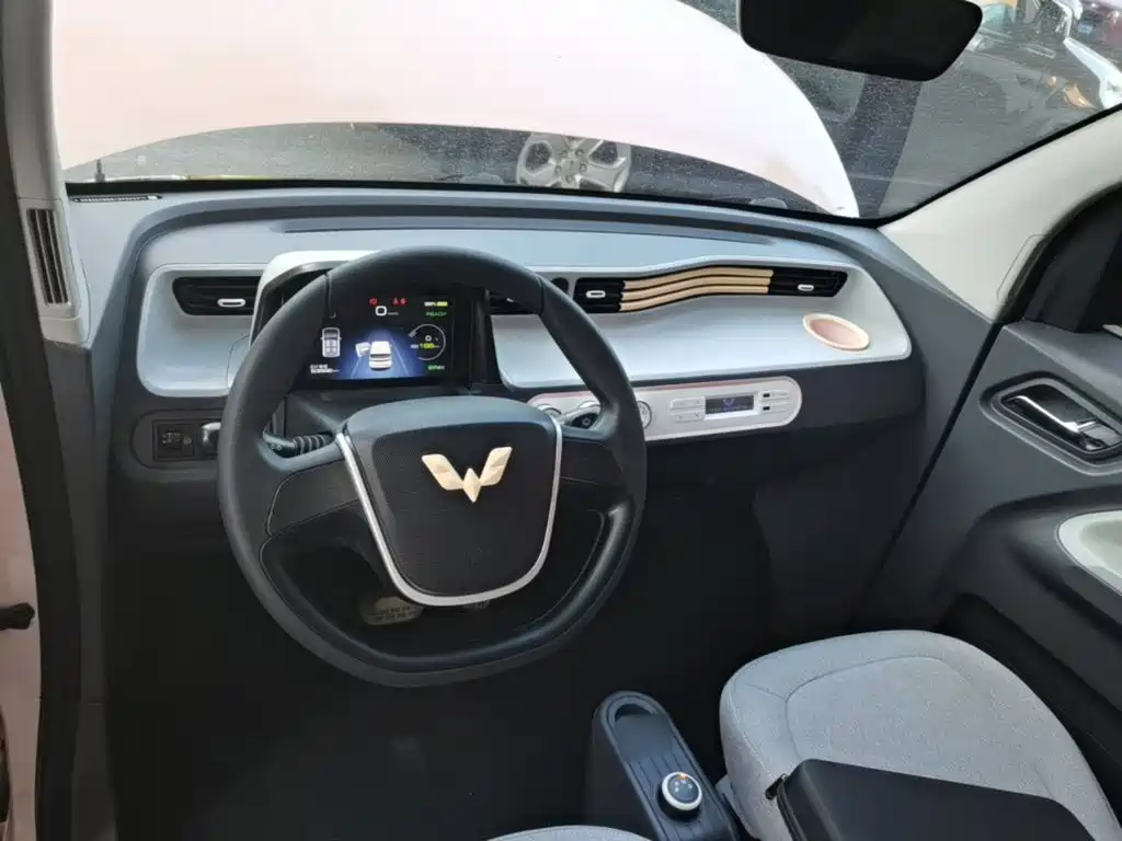 Wuling MINIEV — миниатюра 10