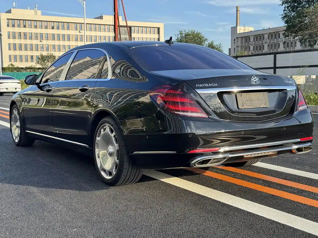 Mercedes-Benz S-Class — миниатюра 7