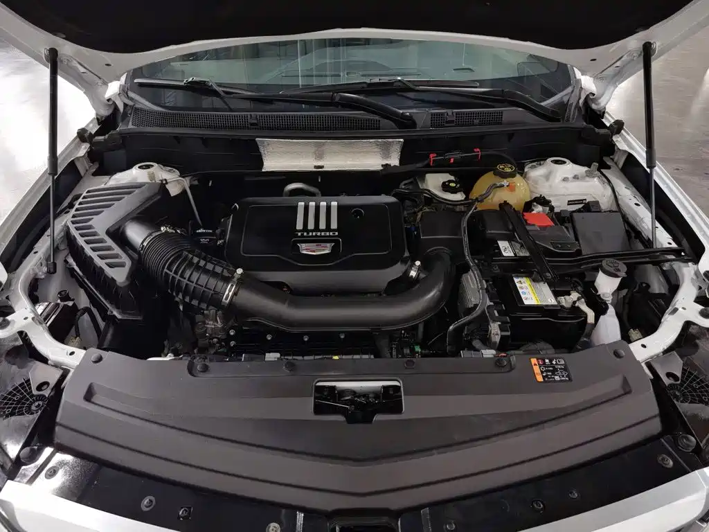 Cadillac XT6 2021 2.0T мест Luxury
