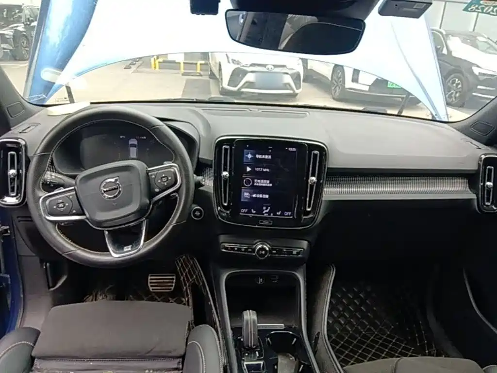 Volvo XC40 — миниатюра 14