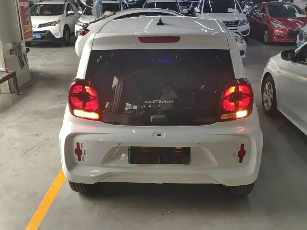 Roewe Clever — миниатюра 6