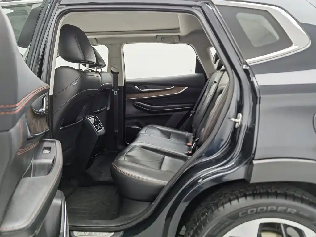 Exeed Zhaofeng — миниатюра 15