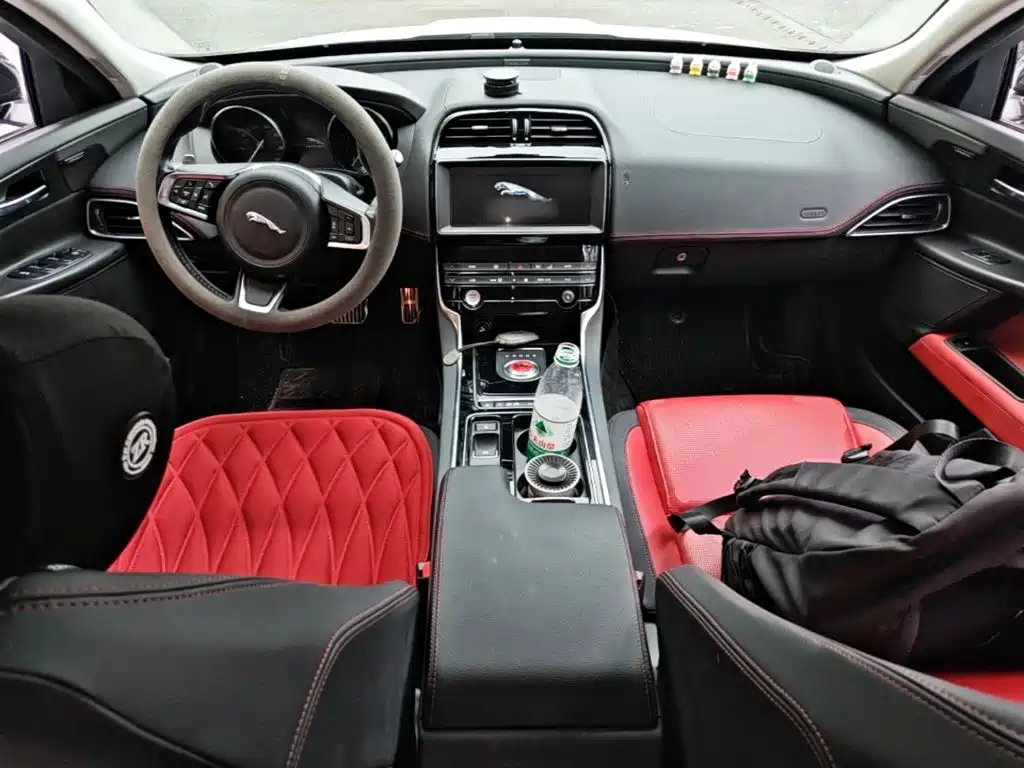 Jaguar XE — миниатюра 10