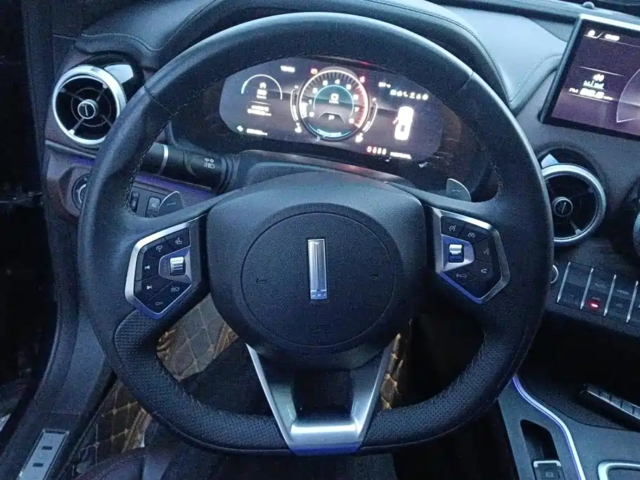 Wey Wey VV7 — миниатюра 15