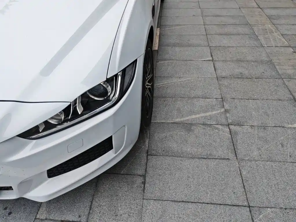 Jaguar XE — миниатюра 24