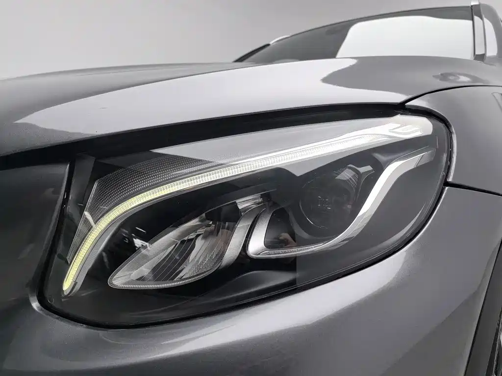 Mercedes-Benz GLC — миниатюра 7