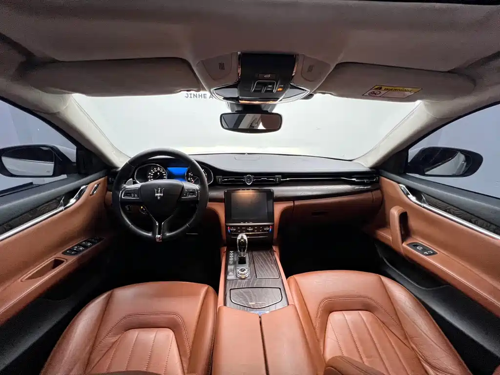 Maserati Quattroporte — миниатюра 7
