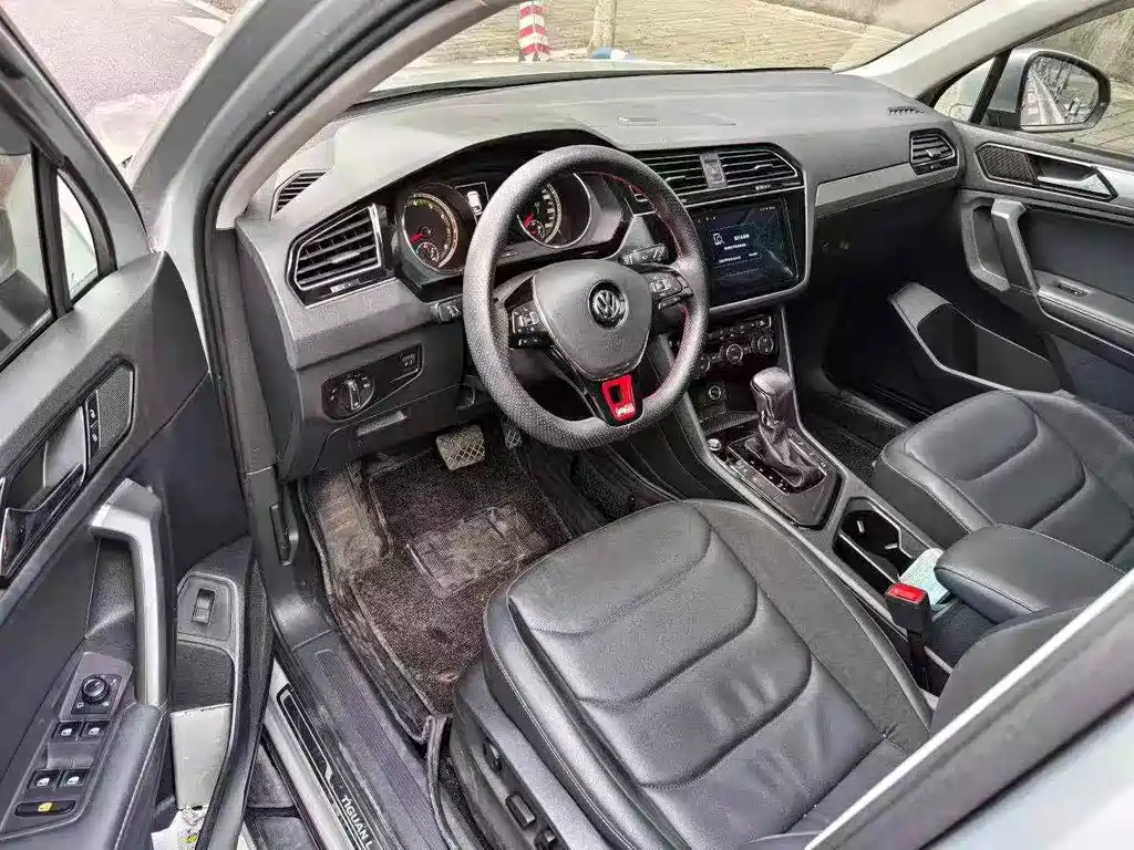 Volkswagen Tiguan L — миниатюра 7